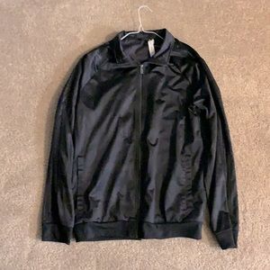 Lightly worn. No defects.